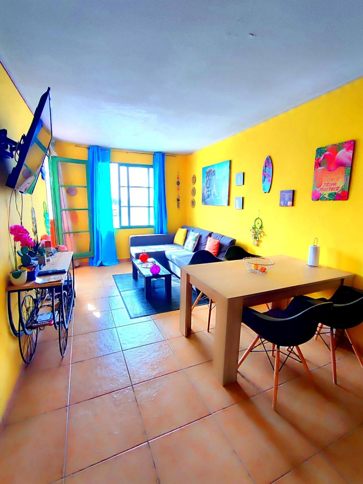 La Isla Bonita Vista Mar Apartment *